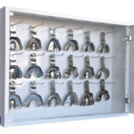 Стенен шкаф за отпечатъчни лъжици